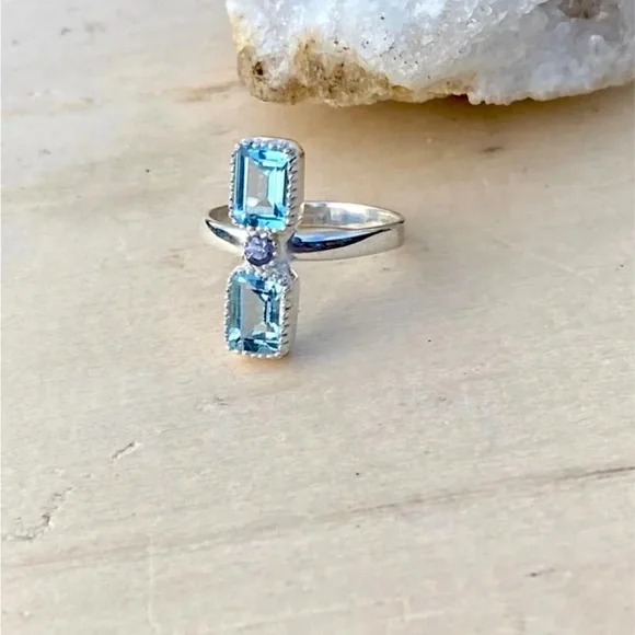 Topaz & Iolite Ring - Picture 6 of 9